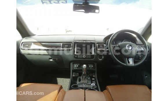 Nunua Imported Volkswagen Touareg Brown Gari ndani ya Import - Dubai nchini Harare Nunua Imported Volkswagen Touareg Brown Gari ndani ya Import - Dubai nchini Harare