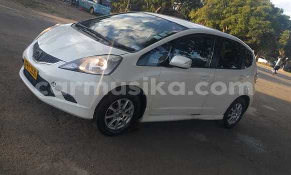 Buy Used Honda Fit White Car in Harare in Harare Buy Used Honda Fit White Car in Harare in Harare