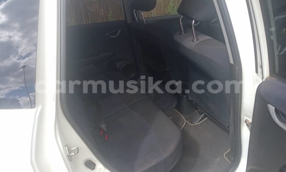 Buy Used Honda Fit White Car in Harare in Harare Buy Used Honda Fit White Car in Harare in Harare