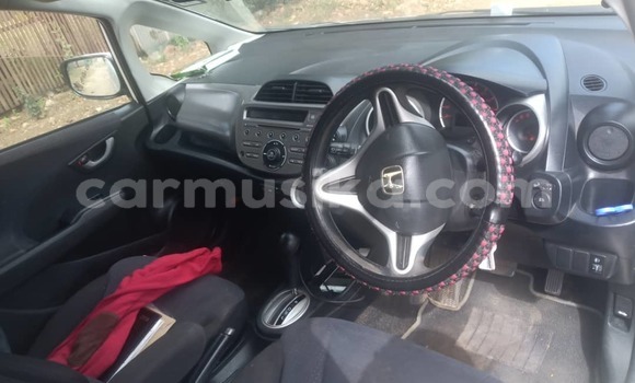Buy Used Honda Fit White Car in Harare in Harare Buy Used Honda Fit White Car in Harare in Harare