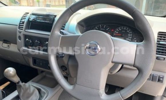 Nunua Ilio tumika Nissan Navara Nyeupe Gari ndani ya Beitbridge nchini Matabeleland Kusini Nunua Ilio tumika Nissan Navara Nyeupe Gari ndani ya Beitbridge nchini Matabeleland Kusini