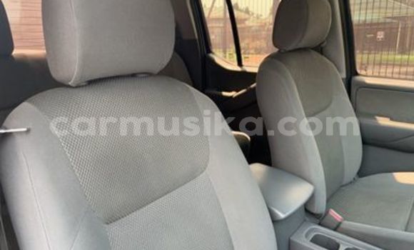 Nunua Ilio tumika Nissan Navara Nyeupe Gari ndani ya Beitbridge nchini Matabeleland Kusini Nunua Ilio tumika Nissan Navara Nyeupe Gari ndani ya Beitbridge nchini Matabeleland Kusini