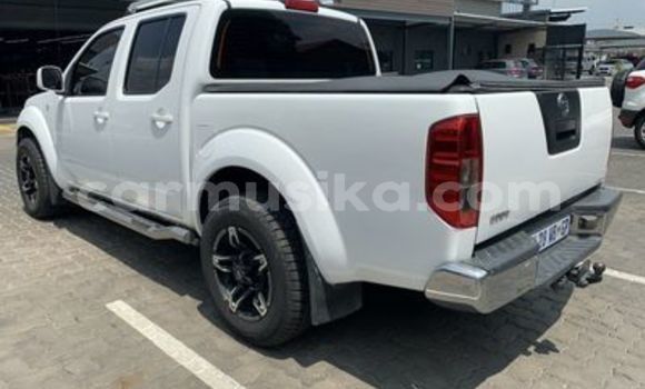 Nunua Ilio tumika Nissan Navara Nyeupe Gari ndani ya Beitbridge nchini Matabeleland Kusini Nunua Ilio tumika Nissan Navara Nyeupe Gari ndani ya Beitbridge nchini Matabeleland Kusini