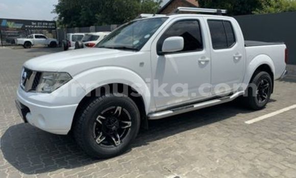 Nunua Ilio tumika Nissan Navara Nyeupe Gari ndani ya Beitbridge nchini Matabeleland Kusini Nunua Ilio tumika Nissan Navara Nyeupe Gari ndani ya Beitbridge nchini Matabeleland Kusini