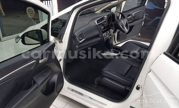 Tenga Tsaru Honda Fit Chena Mota in Beitbridge in Matabeleland South Tenga Tsaru Honda Fit Chena Mota in Beitbridge in Matabeleland South