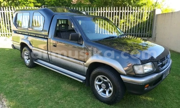 Nunua Ilio tumika Isuzu KB Nyingine Gari ndani ya Beitbridge nchini Matabeleland Kusini