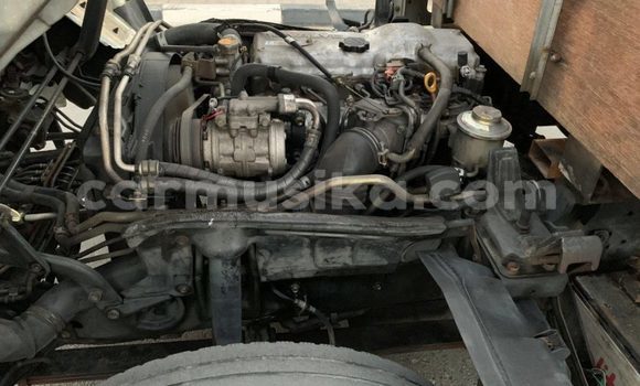 Nunua Ilio tumika Toyota Dyna Nyeupe Lori ndani ya Beitbridge nchini Matabeleland Kusini Nunua Ilio tumika Toyota Dyna Nyeupe Lori ndani ya Beitbridge nchini Matabeleland Kusini