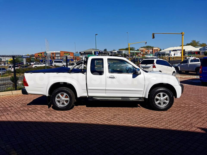 Big with watermark isuzu kb matabeleland south beitbridge 23765