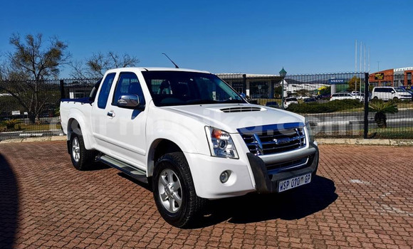 Buy Used Isuzu KB White Car in Beitbridge in Matabeleland South Buy Used Isuzu KB White Car in Beitbridge in Matabeleland South