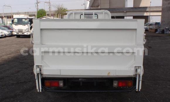 Buy Used Toyota Dyna White Truck in Beitbridge in Matabeleland South Buy Used Toyota Dyna White Truck in Beitbridge in Matabeleland South