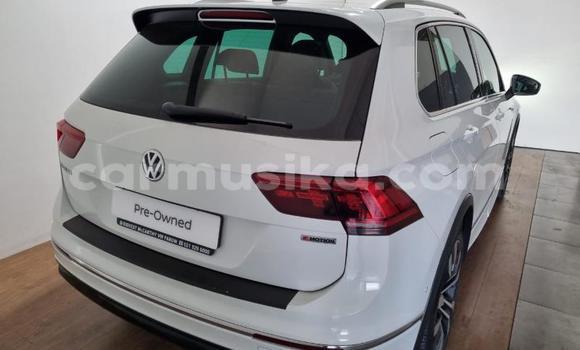 Nunua Ilio tumika Volkswagen Tiguan Nyeupe Gari ndani ya Beitbridge nchini Matabeleland Kusini Nunua Ilio tumika Volkswagen Tiguan Nyeupe Gari ndani ya Beitbridge nchini Matabeleland Kusini