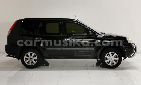 Buy Used Nissan X–Trail White Car in Beitbridge in Matabeleland South