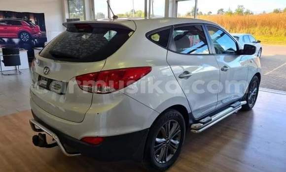 Tenga Tsaru Hyundai ix35 Sirivha Mota in Beitbridge in Matabeleland South Tenga Tsaru Hyundai ix35 Sirivha Mota in Beitbridge in Matabeleland South