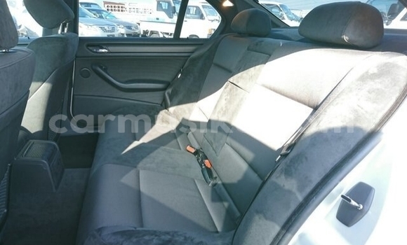 Tenga Tsaru BMW 3–Series Sirivha Mota in Beitbridge in Matabeleland South Tenga Tsaru BMW 3–Series Sirivha Mota in Beitbridge in Matabeleland South