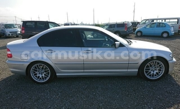 Tenga Tsaru BMW 3–Series Sirivha Mota in Beitbridge in Matabeleland South Tenga Tsaru BMW 3–Series Sirivha Mota in Beitbridge in Matabeleland South