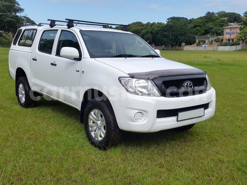 Big with watermark toyota hilux matabeleland south beitbridge 23783