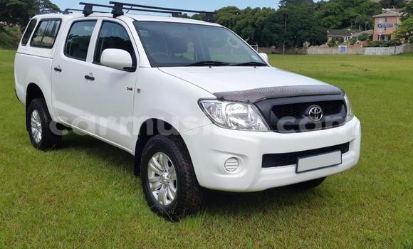 Nunua Ilio tumika Toyota Hilux Nyeupe Gari ndani ya Beitbridge nchini Matabeleland Kusini Nunua Ilio tumika Toyota Hilux Nyeupe Gari ndani ya Beitbridge nchini Matabeleland Kusini