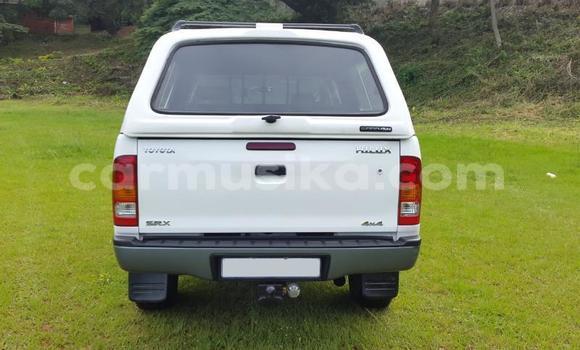 Nunua Ilio tumika Toyota Hilux Nyeupe Gari ndani ya Beitbridge nchini Matabeleland Kusini Nunua Ilio tumika Toyota Hilux Nyeupe Gari ndani ya Beitbridge nchini Matabeleland Kusini