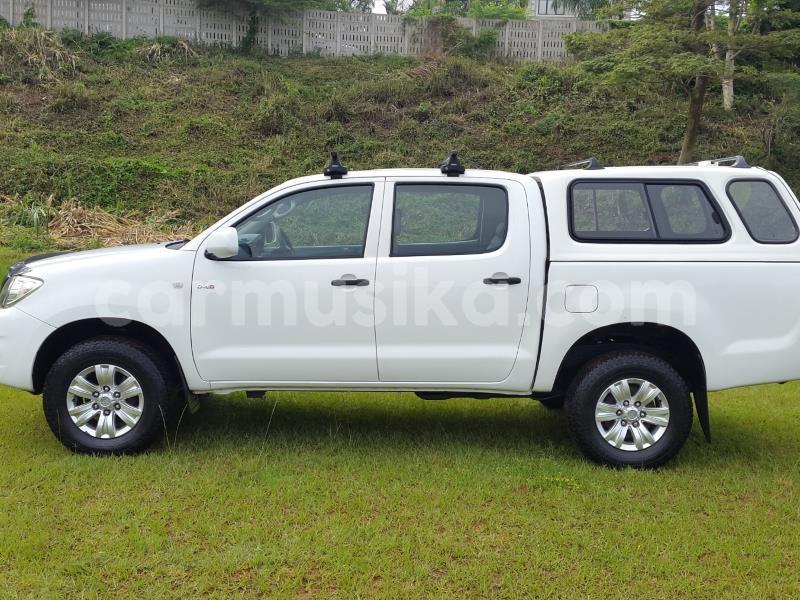 Big with watermark toyota hilux matabeleland south beitbridge 23783