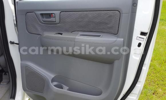 Nunua Ilio tumika Toyota Hilux Nyeupe Gari ndani ya Beitbridge nchini Matabeleland Kusini Nunua Ilio tumika Toyota Hilux Nyeupe Gari ndani ya Beitbridge nchini Matabeleland Kusini