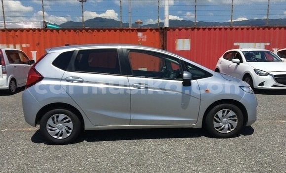 Acheter Occasion Voiture Honda Fit Gris à Beitbridge, Matabeleland South Acheter Occasion Voiture Honda Fit Gris à Beitbridge, Matabeleland South