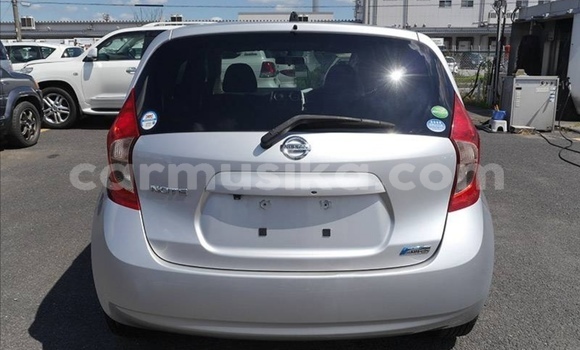 Nunua Ilio tumika Nissan Note Fedha Gari ndani ya Beitbridge nchini Matabeleland Kusini Nunua Ilio tumika Nissan Note Fedha Gari ndani ya Beitbridge nchini Matabeleland Kusini