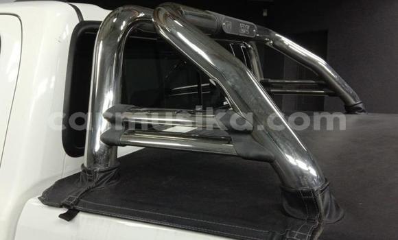 Acheter Occasion Voiture Toyota Hilux Blanc à Beitbridge, Matabeleland South Acheter Occasion Voiture Toyota Hilux Blanc à Beitbridge, Matabeleland South