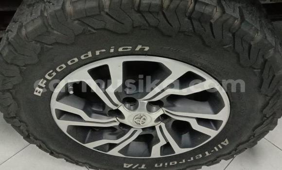 Acheter Occasion Voiture Toyota Hilux Blanc à Beitbridge, Matabeleland South Acheter Occasion Voiture Toyota Hilux Blanc à Beitbridge, Matabeleland South