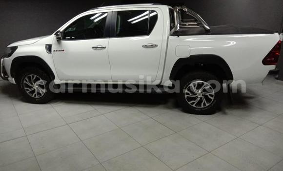 Acheter Occasion Voiture Toyota Hilux Blanc à Beitbridge, Matabeleland South Acheter Occasion Voiture Toyota Hilux Blanc à Beitbridge, Matabeleland South