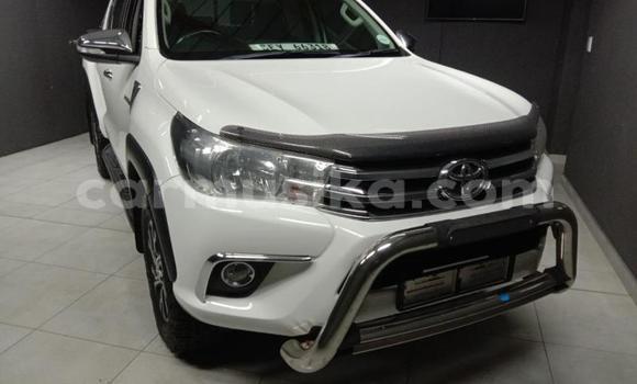 Acheter Occasion Voiture Toyota Hilux Blanc à Beitbridge, Matabeleland South Acheter Occasion Voiture Toyota Hilux Blanc à Beitbridge, Matabeleland South