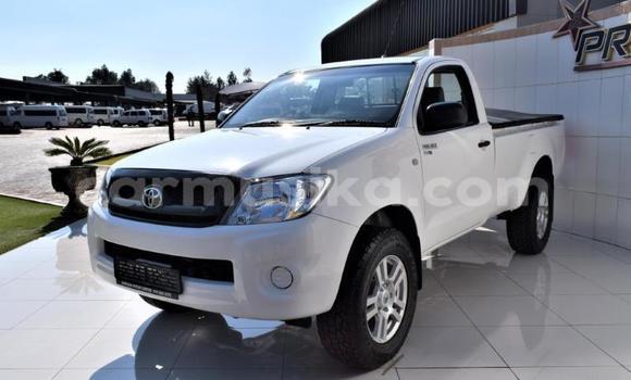 Acheter Occasion Voiture Toyota Hilux Blanc à Beitbridge, Matabeleland South