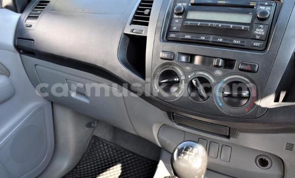 Buy Used Toyota Hilux White Car in Beitbridge in Matabeleland South Buy Used Toyota Hilux White Car in Beitbridge in Matabeleland South