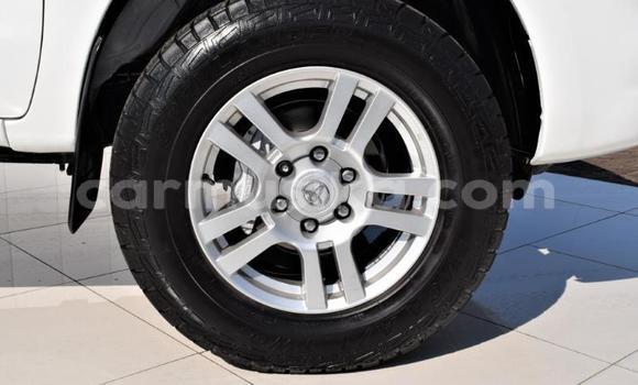 Buy Used Toyota Hilux White Car in Beitbridge in Matabeleland South Buy Used Toyota Hilux White Car in Beitbridge in Matabeleland South