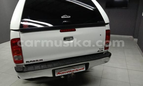 Nunua Ilio tumika Toyota Hilux Nyeupe Gari ndani ya Beitbridge nchini Matabeleland Kusini Nunua Ilio tumika Toyota Hilux Nyeupe Gari ndani ya Beitbridge nchini Matabeleland Kusini