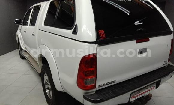 Nunua Ilio tumika Toyota Hilux Nyeupe Gari ndani ya Beitbridge nchini Matabeleland Kusini Nunua Ilio tumika Toyota Hilux Nyeupe Gari ndani ya Beitbridge nchini Matabeleland Kusini