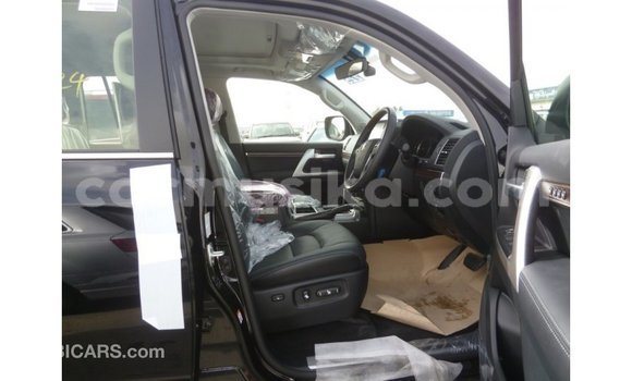Nunua Imported Toyota Land Cruiser Nyeusi Gari ndani ya Import - Dubai nchini Harare Nunua Imported Toyota Land Cruiser Nyeusi Gari ndani ya Import - Dubai nchini Harare