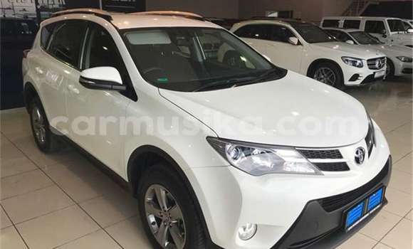 Buy Used Toyota RAV4 White Car in Beitbridge in Matabeleland South