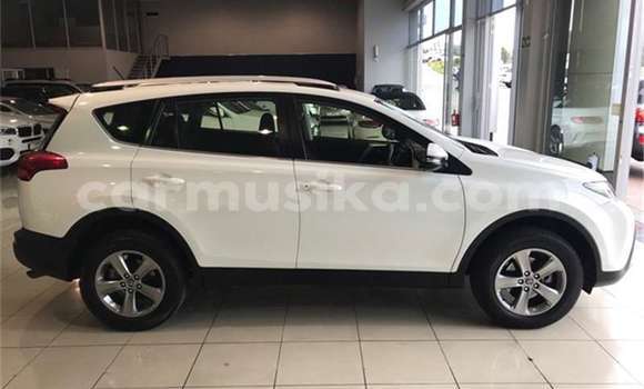 Tenga Tsaru Toyota RAV4 Chena Mota in Beitbridge in Matabeleland South Tenga Tsaru Toyota RAV4 Chena Mota in Beitbridge in Matabeleland South