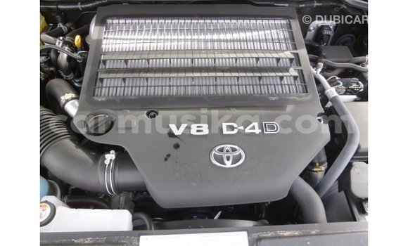 Nunua Imported Toyota Land Cruiser Nyeusi Gari ndani ya Import - Dubai nchini Harare Nunua Imported Toyota Land Cruiser Nyeusi Gari ndani ya Import - Dubai nchini Harare