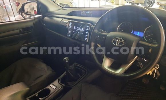 Buy Used Toyota Hilux Black Car in Harare in Harare Buy Used Toyota Hilux Black Car in Harare in Harare