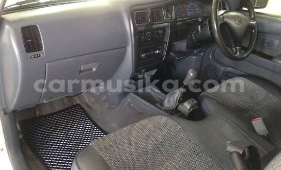 Acheter Occasion Voiture Toyota Hilux Blanc à Bulawayo, Bulawayo Acheter Occasion Voiture Toyota Hilux Blanc à Bulawayo, Bulawayo