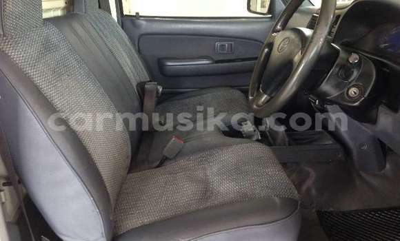 Acheter Occasion Voiture Toyota Hilux Blanc à Bulawayo, Bulawayo Acheter Occasion Voiture Toyota Hilux Blanc à Bulawayo, Bulawayo