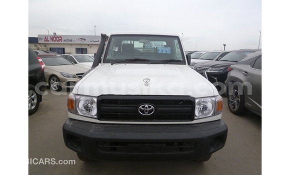 Buy Import Toyota Land Cruiser White Car in Import - Dubai in Harare Buy Import Toyota Land Cruiser White Car in Import - Dubai in Harare