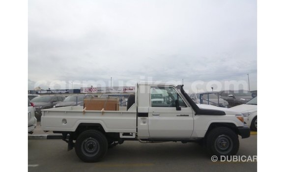 Buy Import Toyota Land Cruiser White Car in Import - Dubai in Harare Buy Import Toyota Land Cruiser White Car in Import - Dubai in Harare