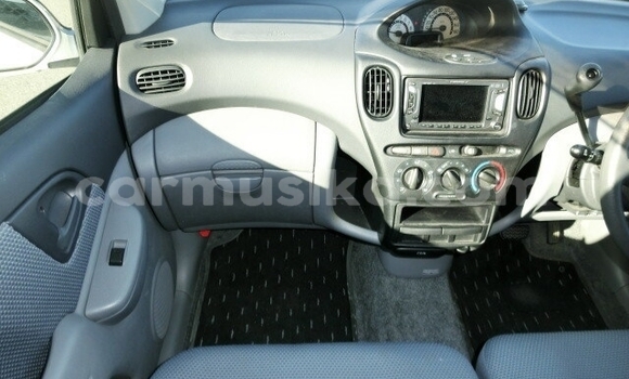 Acheter Occasion Voiture Toyota FunCargo Gris à Beitbridge, Matabeleland South Acheter Occasion Voiture Toyota FunCargo Gris à Beitbridge, Matabeleland South