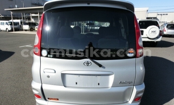 Acheter Occasion Voiture Toyota FunCargo Gris à Beitbridge, Matabeleland South Acheter Occasion Voiture Toyota FunCargo Gris à Beitbridge, Matabeleland South