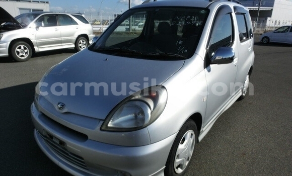 Acheter Occasion Voiture Toyota FunCargo Gris à Beitbridge, Matabeleland South Acheter Occasion Voiture Toyota FunCargo Gris à Beitbridge, Matabeleland South