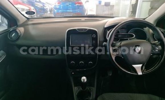 Buy Used Renault Clio Red Car in Beitbridge in Matabeleland South Buy Used Renault Clio Red Car in Beitbridge in Matabeleland South