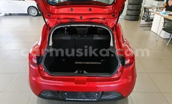 Buy Used Renault Clio Red Car in Beitbridge in Matabeleland South Buy Used Renault Clio Red Car in Beitbridge in Matabeleland South