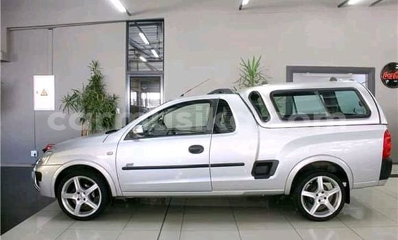 Buy Used Opel Corsa Beige Car in Beitbridge in Matabeleland South Buy Used Opel Corsa Beige Car in Beitbridge in Matabeleland South